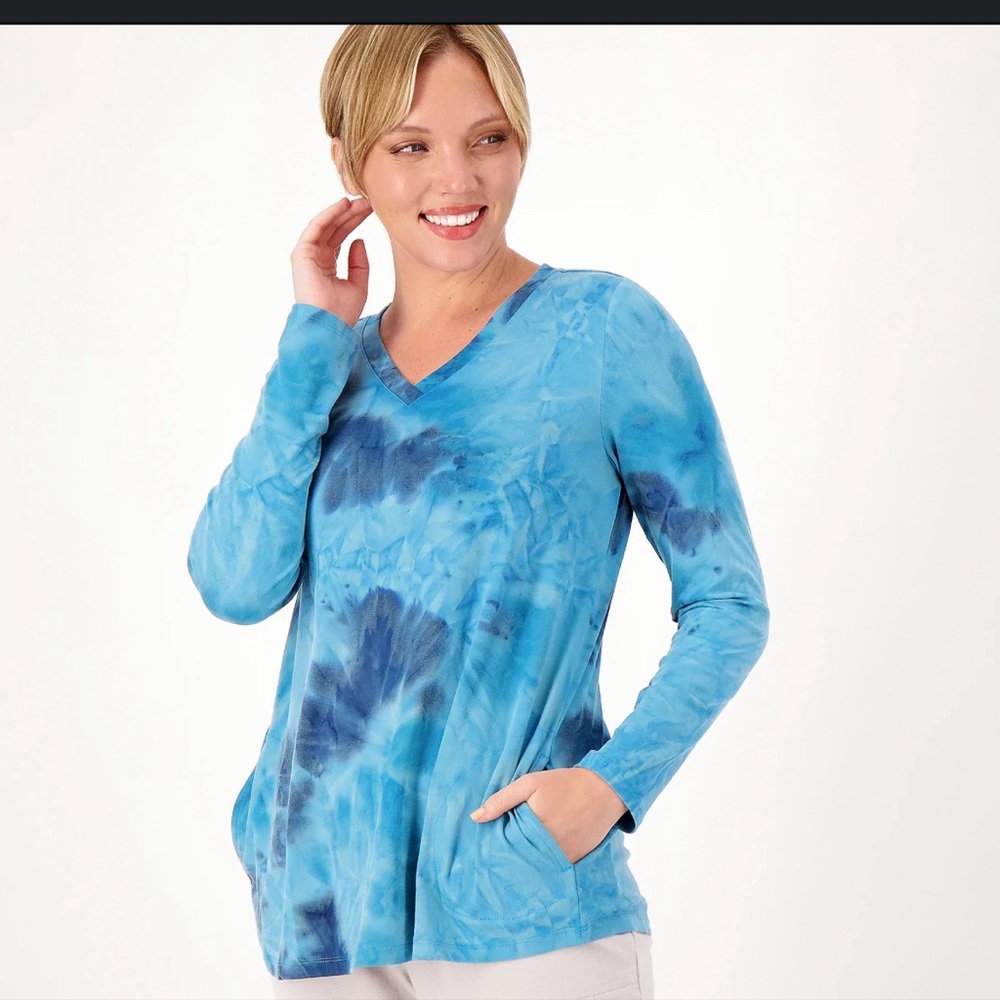 COPY - Blue knit tie dye top